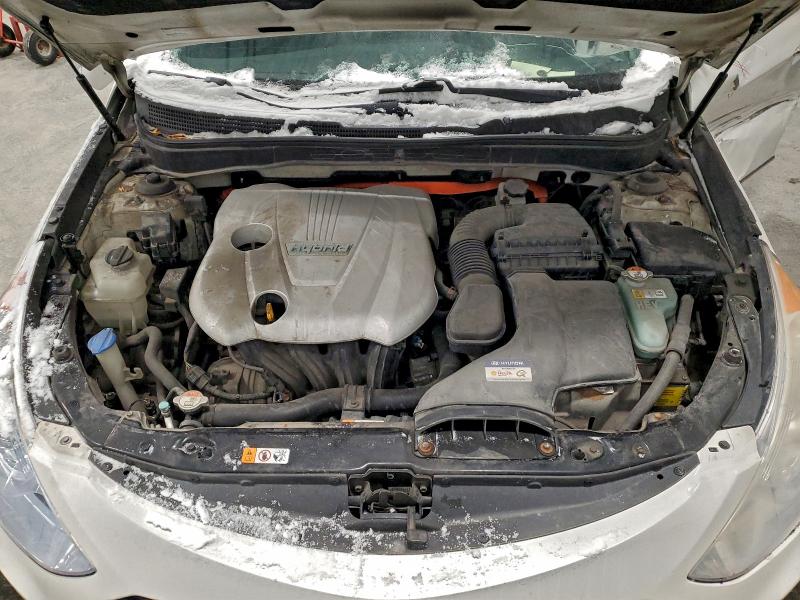Photo 11 from auction – 2013 HYUNDAI SONATA HYB with VIN KMHEC4A43DA069928