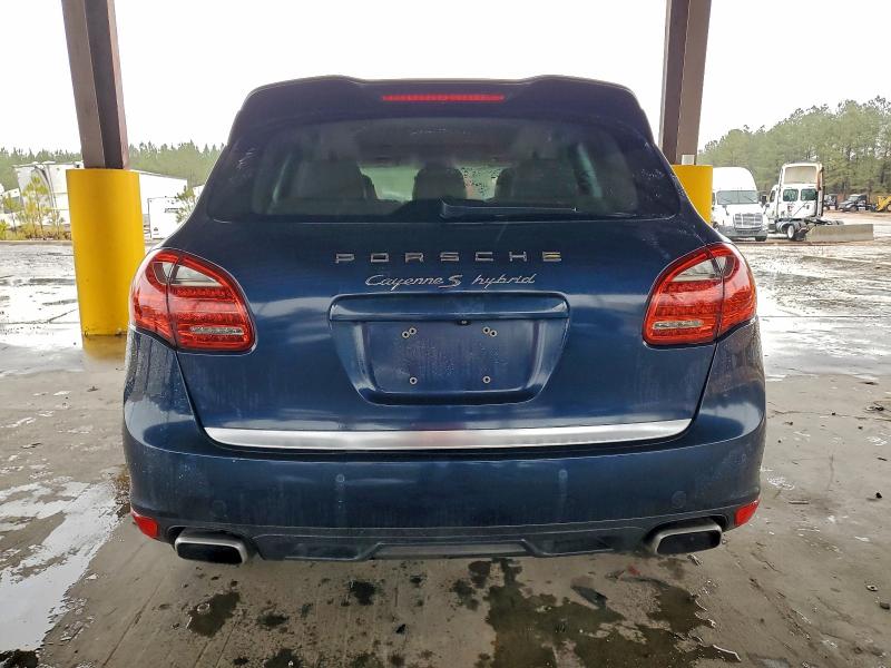 Photo 6 from auction – 2013 PORSCHE CAYENNE S with VIN WP1AE2A26DLA14439