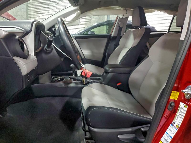 Photo 7 from auction – 2017 TOYOTA RAV4 XLE with VIN 2T3RFREVXHW573638