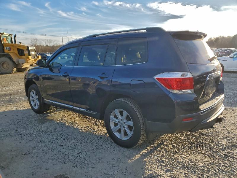 Zdjęcie 2 z aukcji – 2013 TOYOTA HIGHLANDER z VIN 5TDBK3EH4DS221039