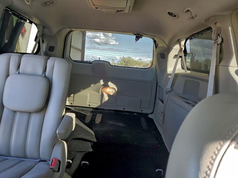 Photo 10 from auction – 2011 CHRYSLER TOWN & COU with VIN 2A4RR8DG0BR630817