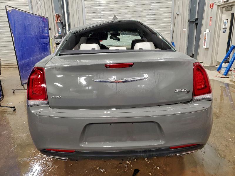 Photo 6 from auction – 2018 CHRYSLER 300 S with VIN 2C3CCAGG7JH317157