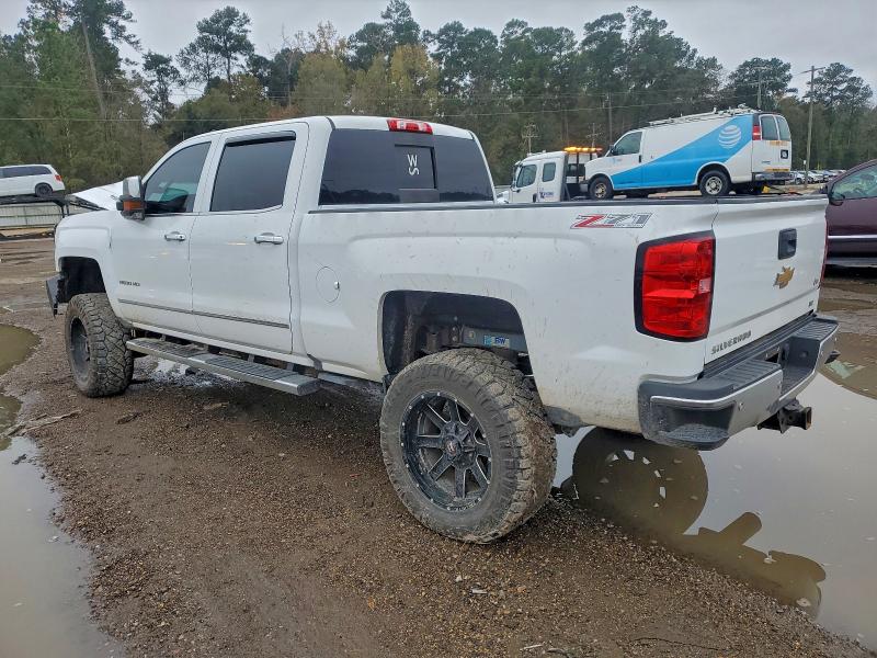 Photo 2 from auction – 2017 CHEVROLET SILVERADO with VIN 1GC4K0CYXHF151661
