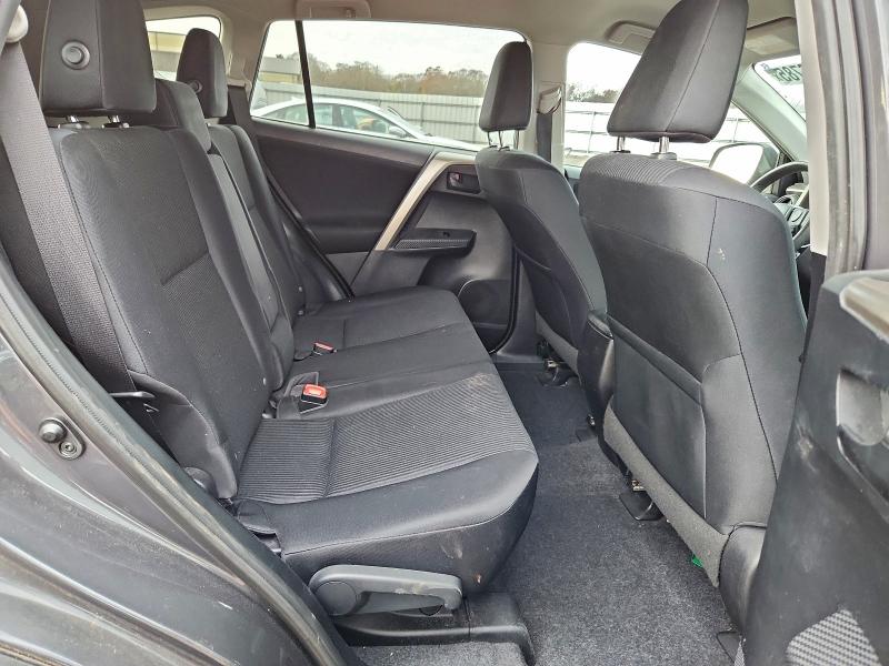 Photo 11 from auction – 2015 TOYOTA RAV4 LE with VIN 2T3BFREV7FW308030