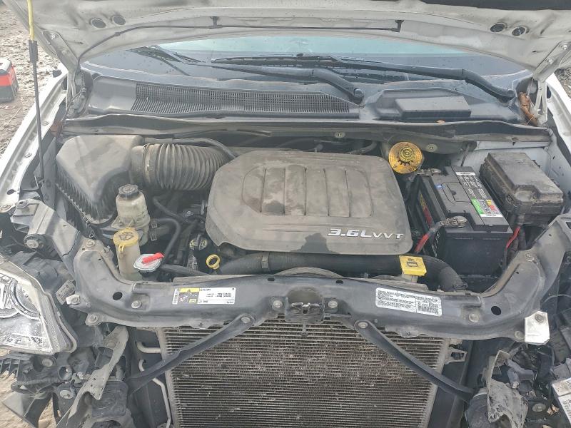 Photo 12 from auction – 2014 CHRYSLER TOWN & COU with VIN 2C4RC1BG8ER435554