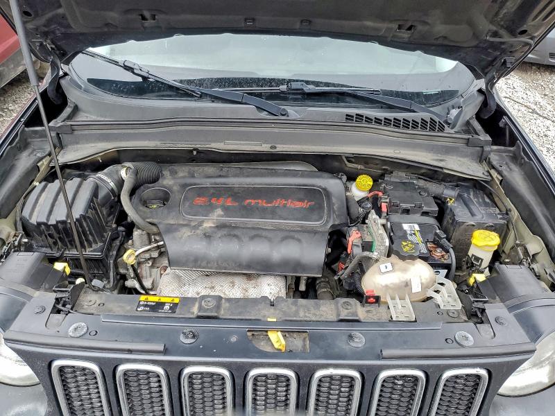 Photo 11 from auction – 2017 JEEP RENEGADE L with VIN ZACCJBBB6HPF22626