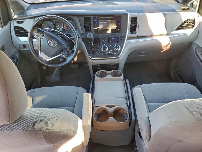Photo 8 from auction – 2015 TOYOTA SIENNA with VIN 5TDZK3DC3FS614960