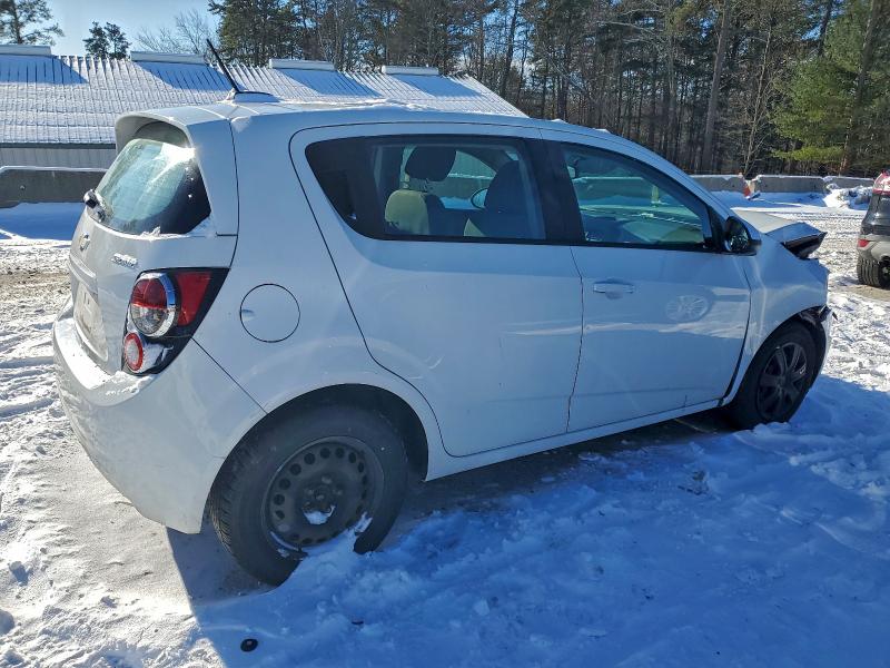 Photo 3 from auction – 2015 CHEVROLET SONIC LS with VIN 1G1JA6SG5F4184425