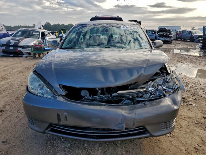 Photo 5 from auction – 2005 TOYOTA CAMRY LE with VIN 4T1BE32K85U637806