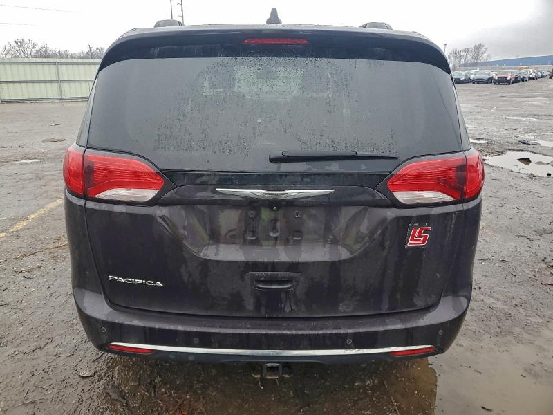 Photo 6 from auction – 2017 CHRYSLER PACIFICA T with VIN 2C4RC1BG8HR771208