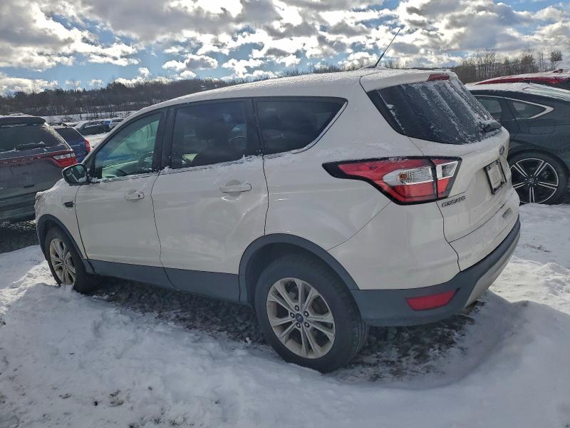 Photo 2 from auction – 2017 FORD ESCAPE with VIN 1FMCU9GDXHUD02006
