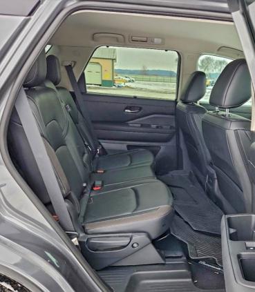 Photo 10 from auction – 2023 NISSAN PATHFINDER with VIN 5N1DR3CCXPC211080