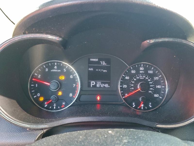 Photo 9 from auction – 2016 KIA FORTE LX with VIN KNAFK4A60G5552235