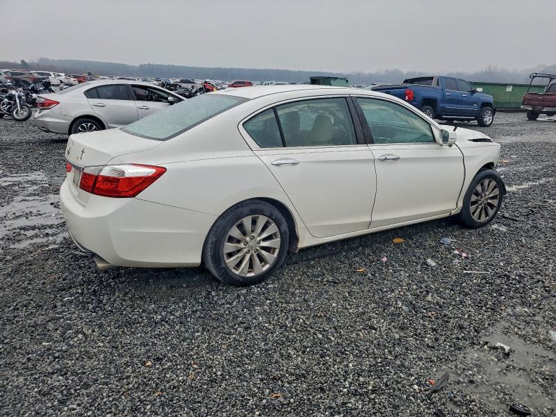 Photo 3 from auction – 2015 HONDA ACCORD EXL with VIN 1HGCR2F87FA084172