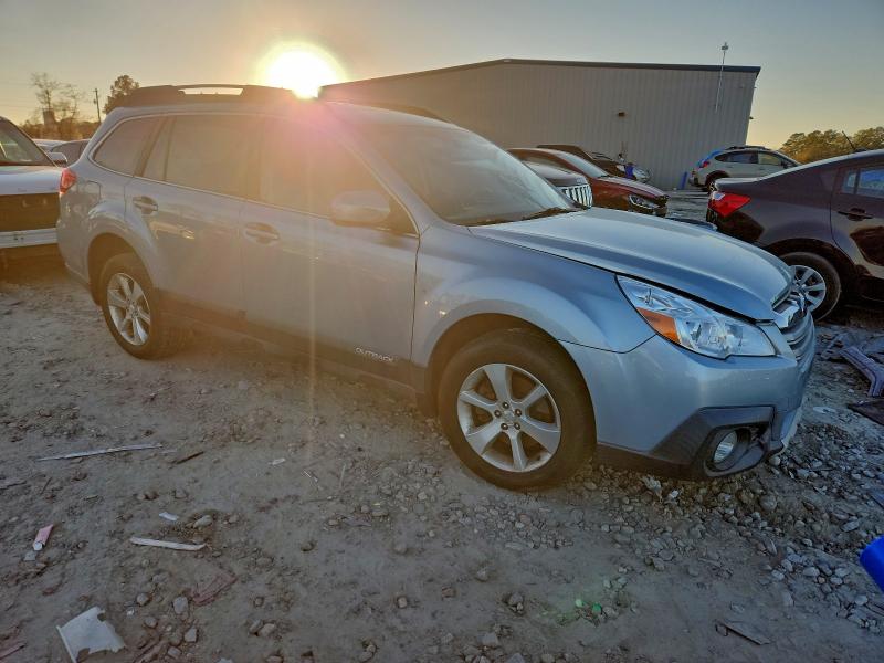 Photo 4 from auction – 2014 SUBARU OUTBACK 3. with VIN 4S4BRDNC5E2307731