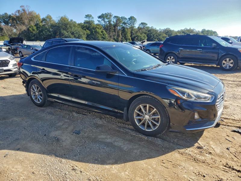 Photo 4 from auction – 2019 HYUNDAI SONATA with VIN 5NPE24AF5KH792260