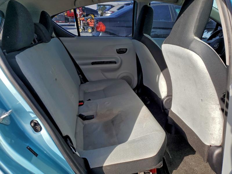 Photo 11 from auction – 2013 TOYOTA PRIUS C with VIN JTDKDTB36D1052979