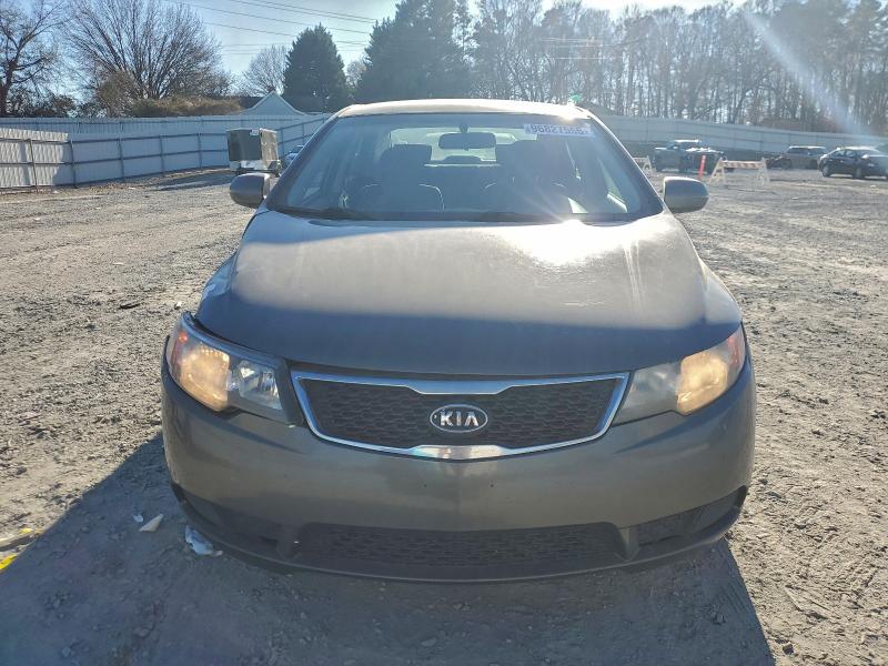 Photo 5 from auction – 2013 KIA FORTE EX with VIN KNAFU4A24D5737665