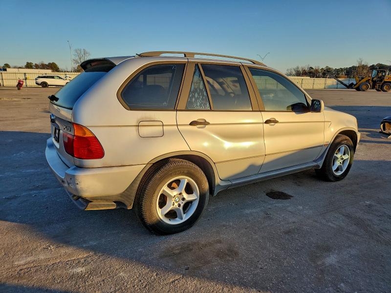 Photo 3 from auction – 2003 BMW X5 3.0I with VIN 5UXFA535X3LW27172