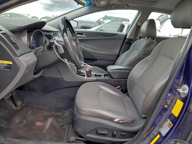 Photo 7 from auction – 2011 HYUNDAI SONATA SE with VIN 5NPEC4AC1BH282605