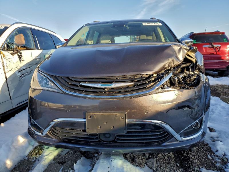 Photo 5 from auction – 2018 CHRYSLER PACIFICA H with VIN 2C4RC1N78JR144932