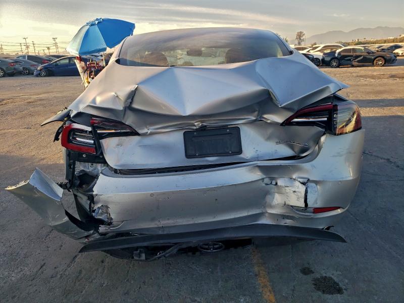Photo 6 from auction – 2018 TESLA MODEL 3 with VIN 5YJ3E1EB4JF087547
