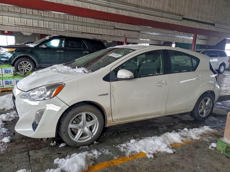 TOYOTA PRIUS C 2016 with VIN JTDKDTB38G1136838 - Photo from auction