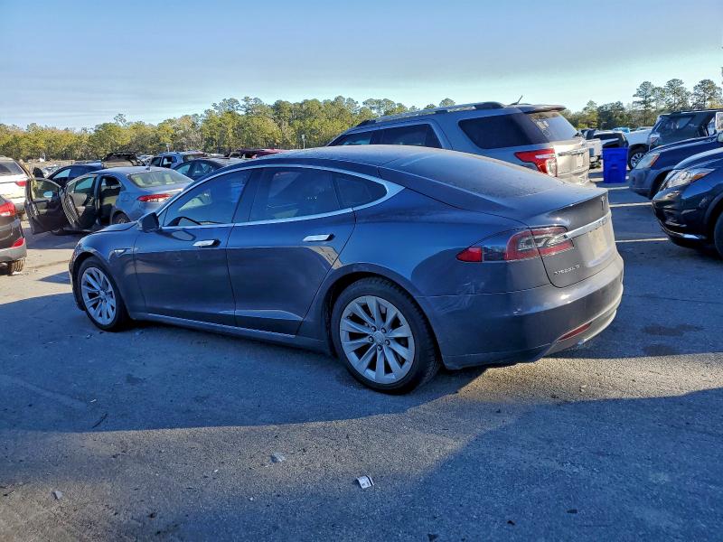 Photo 2 from auction – 2015 TESLA MODEL S with VIN 5YJSA1E17FF118165