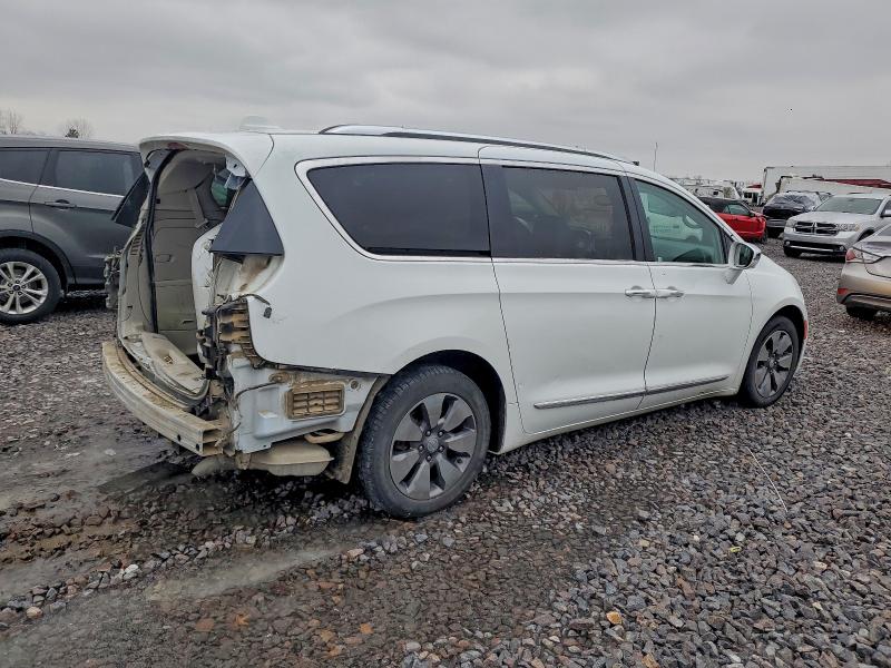 Photo 3 from auction – 2018 CHRYSLER PACIFICA H with VIN 2C4RC1N7XJR105288