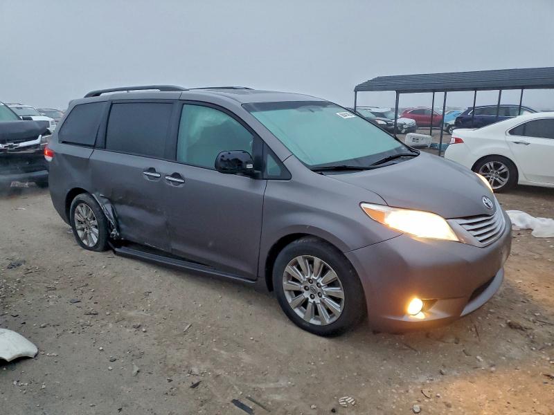 Photo 4 from auction – 2011 TOYOTA SIENNA XLE with VIN 5TDYK3DC5BS161334
