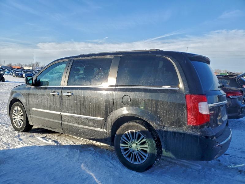 Photo 2 from auction – 2014 CHRYSLER TOWN & COU with VIN 2C4RC1CG8ER259426