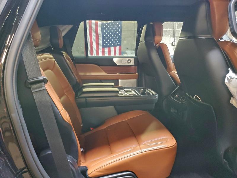 Photo 11 from auction – 2019 LINCOLN NAVIGATOR with VIN 5LMJJ2LT1KEL06058