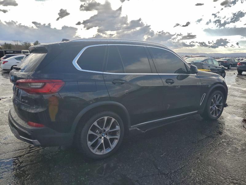Photo 3 from auction – 2020 BMW X5 with VIN 5UXCR6C08LLL65366