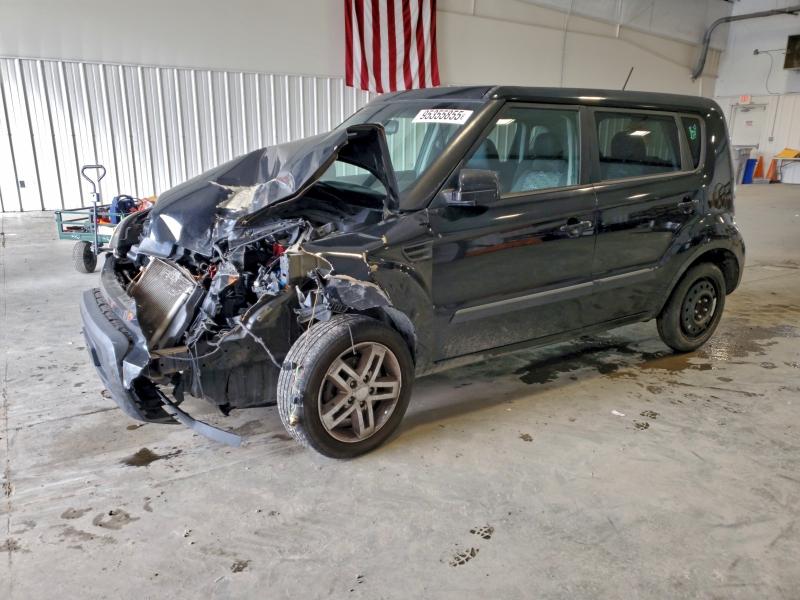 KIA SOUL 2011 with VIN KNDJT2A23B7709717 - Photo from auction