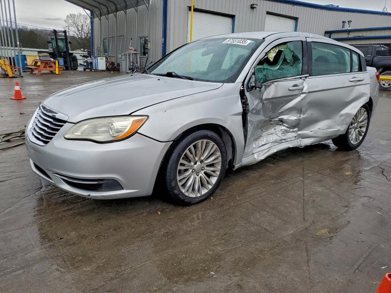 CHRYSLER 200 LX 2012 with VIN 1C3CCBAB3CN257083 - Photo from auction