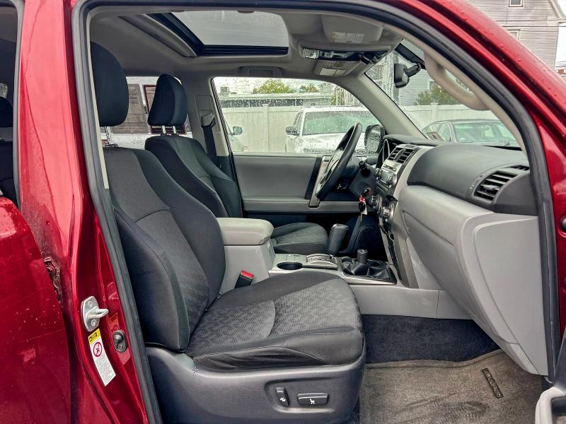 Photo 5 from auction – 2010 TOYOTA 4RUNNER SR with VIN JTEBU5JR7A5023301