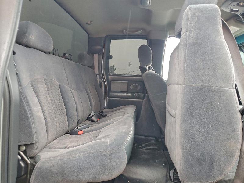 Photo 10 from auction – 2002 CHEVROLET SILVERADO with VIN 1GCEK19T52E198972