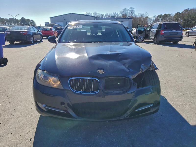 Photo 5 from auction – 2009 BMW 335 XI with VIN WBAPL33549A404132