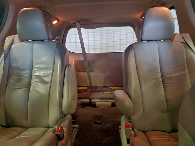 Photo 10 from auction – 2011 TOYOTA SIENNA XLE with VIN 5TDDK3DC3BS014461