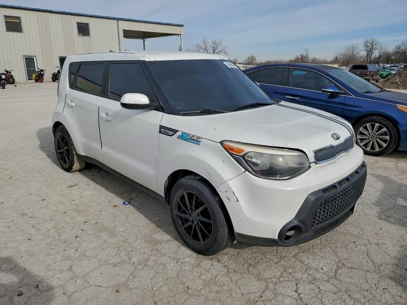 Photo 4 from auction – 2016 KIA SOUL with VIN KNDJN2A22G7351608