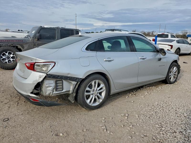 Photo 3 from auction – 2018 CHEVROLET MALIBU LT with VIN 1G1ZD5ST2JF129039