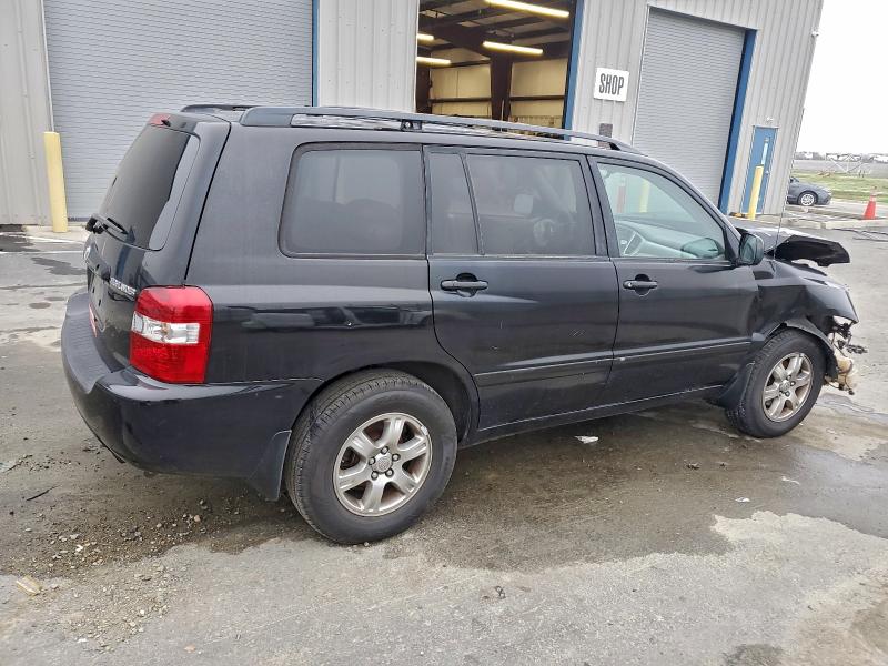 Foto 3 de la subasta – 2005 TOYOTA HIGHLANDER con VIN JTEGP21A150069831