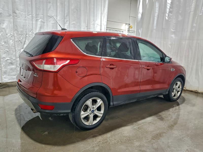 Photo 3 from auction – 2016 FORD ESCAPE SE with VIN 1FMCU9GX4GUB13523