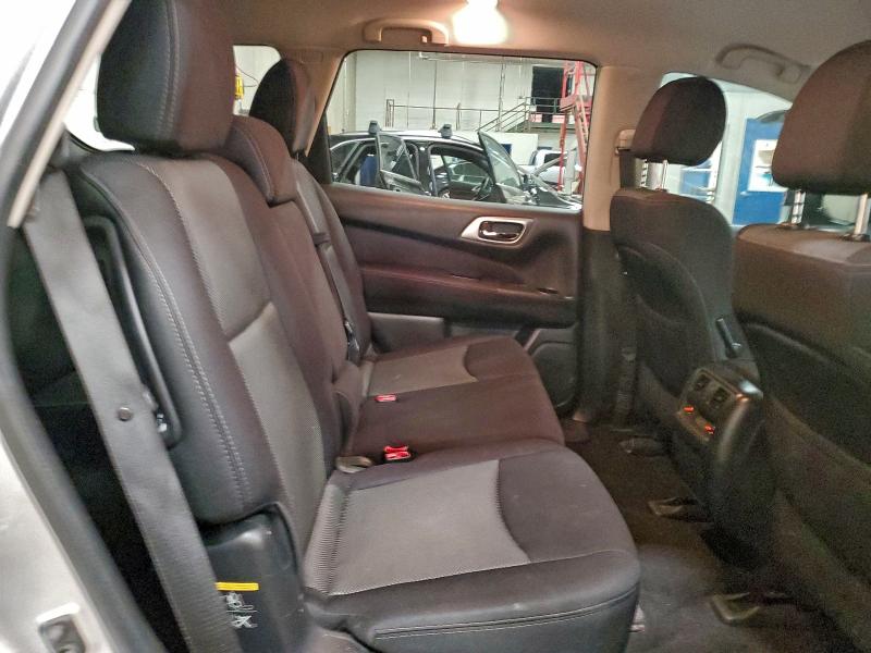 Photo 11 from auction – 2017 NISSAN PATHFINDER with VIN 5N1DR2MM7HC682722
