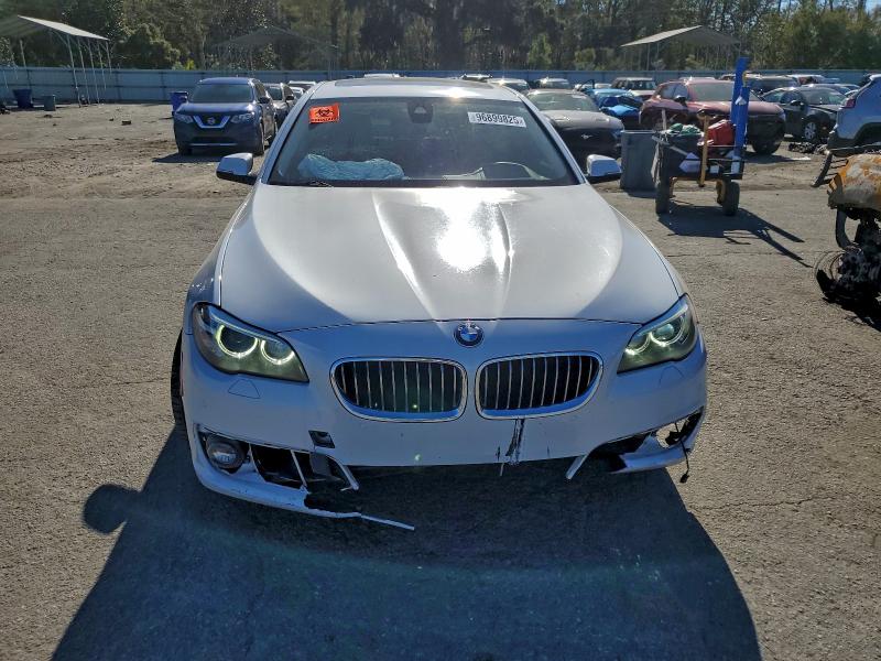 Photo 5 from auction – 2016 BMW 528 with VIN WBA5A5C50GG351383