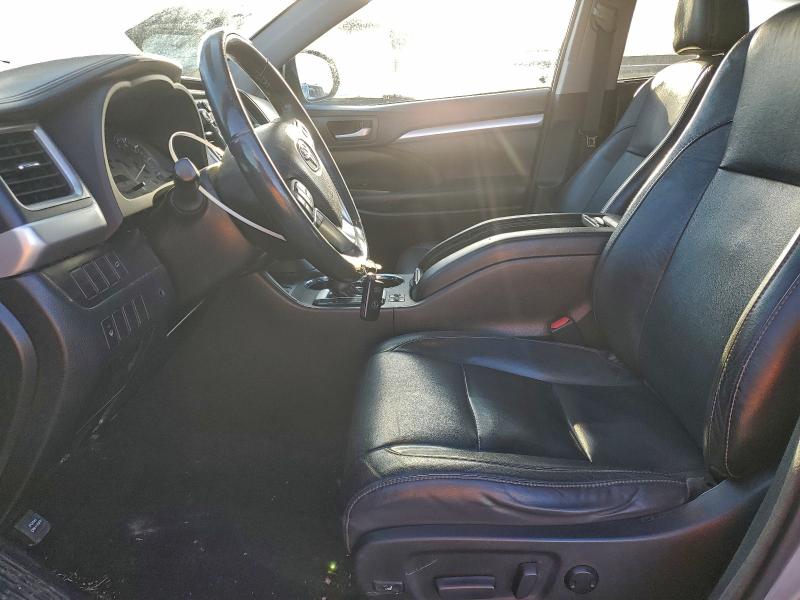 Photo 7 from auction – 2016 TOYOTA HIGHLANDER with VIN 5TDJKRFH8GS307309