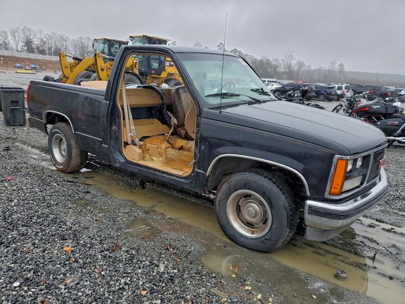 Photo 4 from auction – 1988 GMC GMT-400 C1 with VIN 1GTDC14H4JZ544044