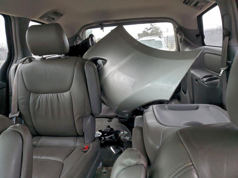 Photo 10 from auction – 2004 TOYOTA SIENNA LE with VIN 5TDBA23CX4S004650