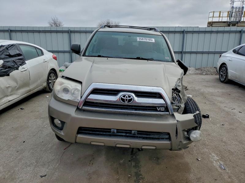 Photo 5 from auction – 2006 TOYOTA 4RUNNER SR with VIN JTEBT14R560063145