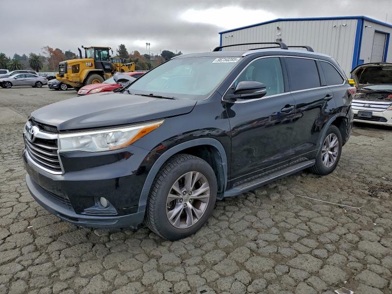 TOYOTA HIGHLANDER 2015 with VIN 5TDJKRFH8FS086342 - Photo from auction